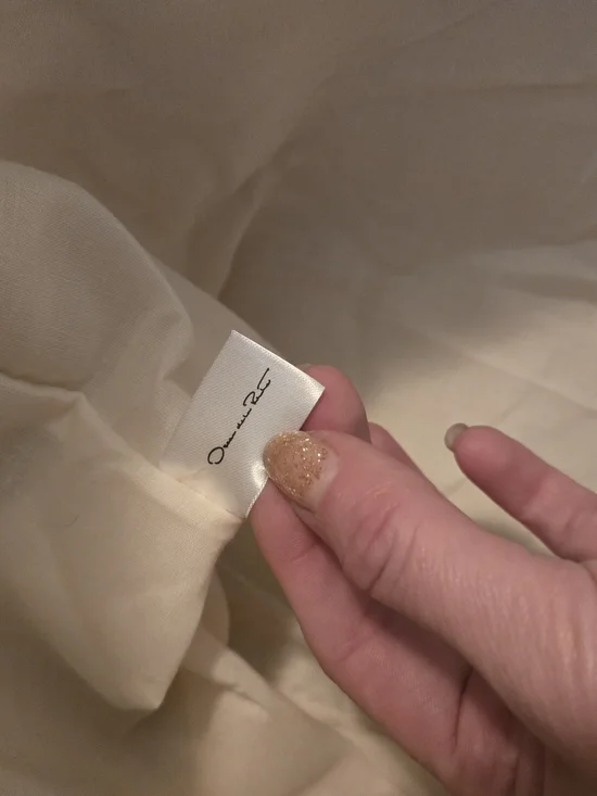 NWT Oscar Dela Renta Woven Cream Tote with Floral-Trim Handles - Picture 7 of 7